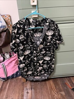 Women’s Black Mushroom Print Button-Down Shirt